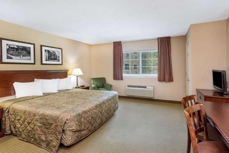 Sleep Inn & Suites Columbus Next To Fort Moore Exterior foto